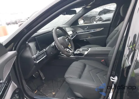 2025 BMW 760I xDrive z USA, uszkodzony, nr VIN WBA33EJ07SCV41593